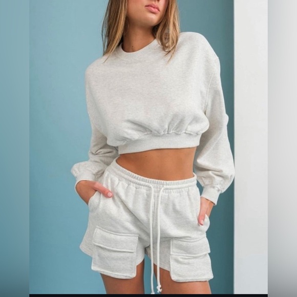 Cropped Set - Picture 1 of 1